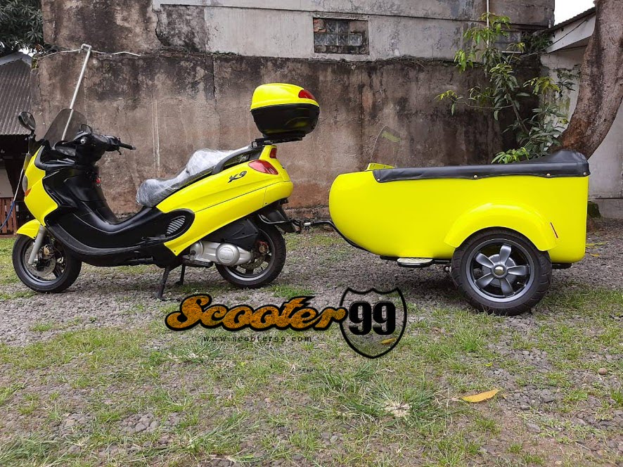 Side profile of Trailer Kit for Vespa Piaggio X9 in yellow